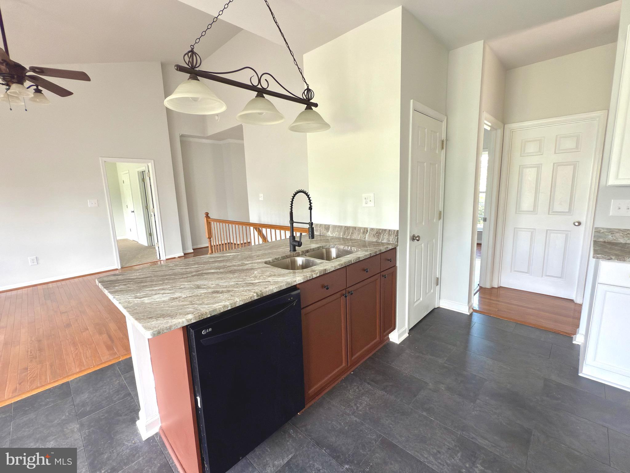 STONEBROOK VILLAGE - Residential