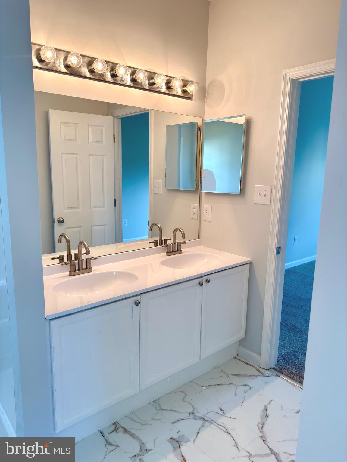 STONEBROOK VILLAGE - Residential