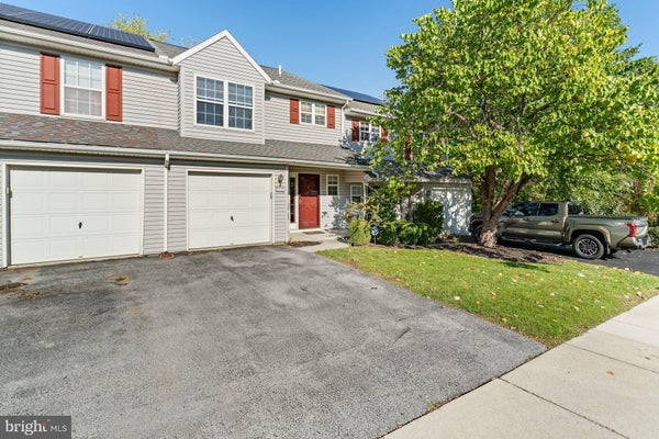 5796 HIDDEN LAKE DR, HARRISBURG, PA 17111 - Image d2fe3b20c56bc2c76680aa7fbd83da30/3706813092