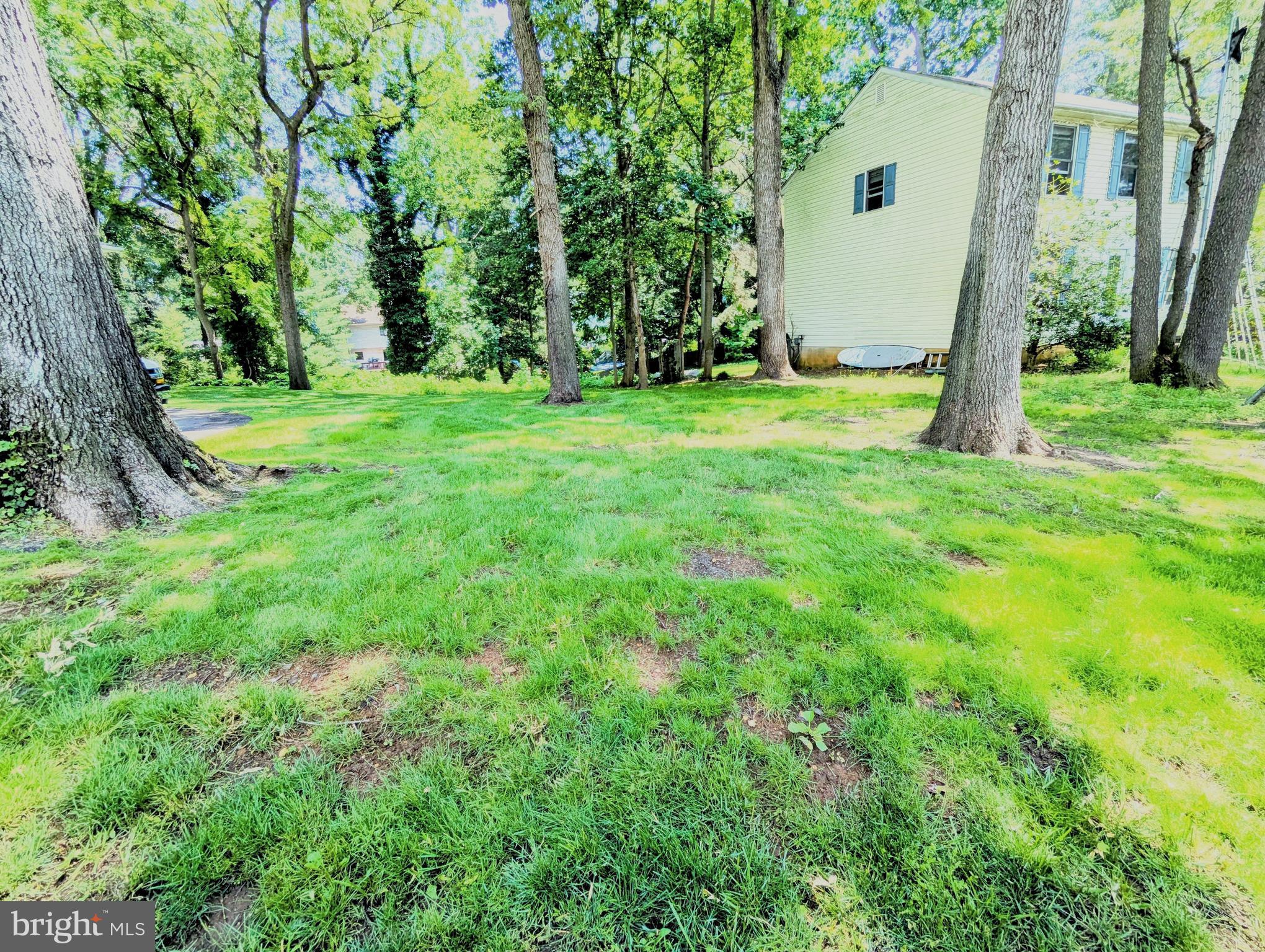 Welcome to the sought-after community of Cape St. Claire! This lot is being offered as an addition to a home for sale. Please contact the county for possible development.