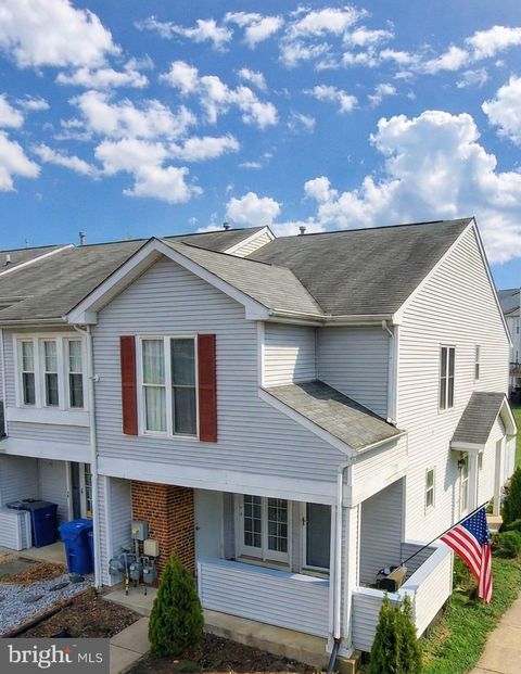 Townhouse For Sale - 211 Lake Arrowhead Circle<br/> New Castle County, BEAR, DE 19701