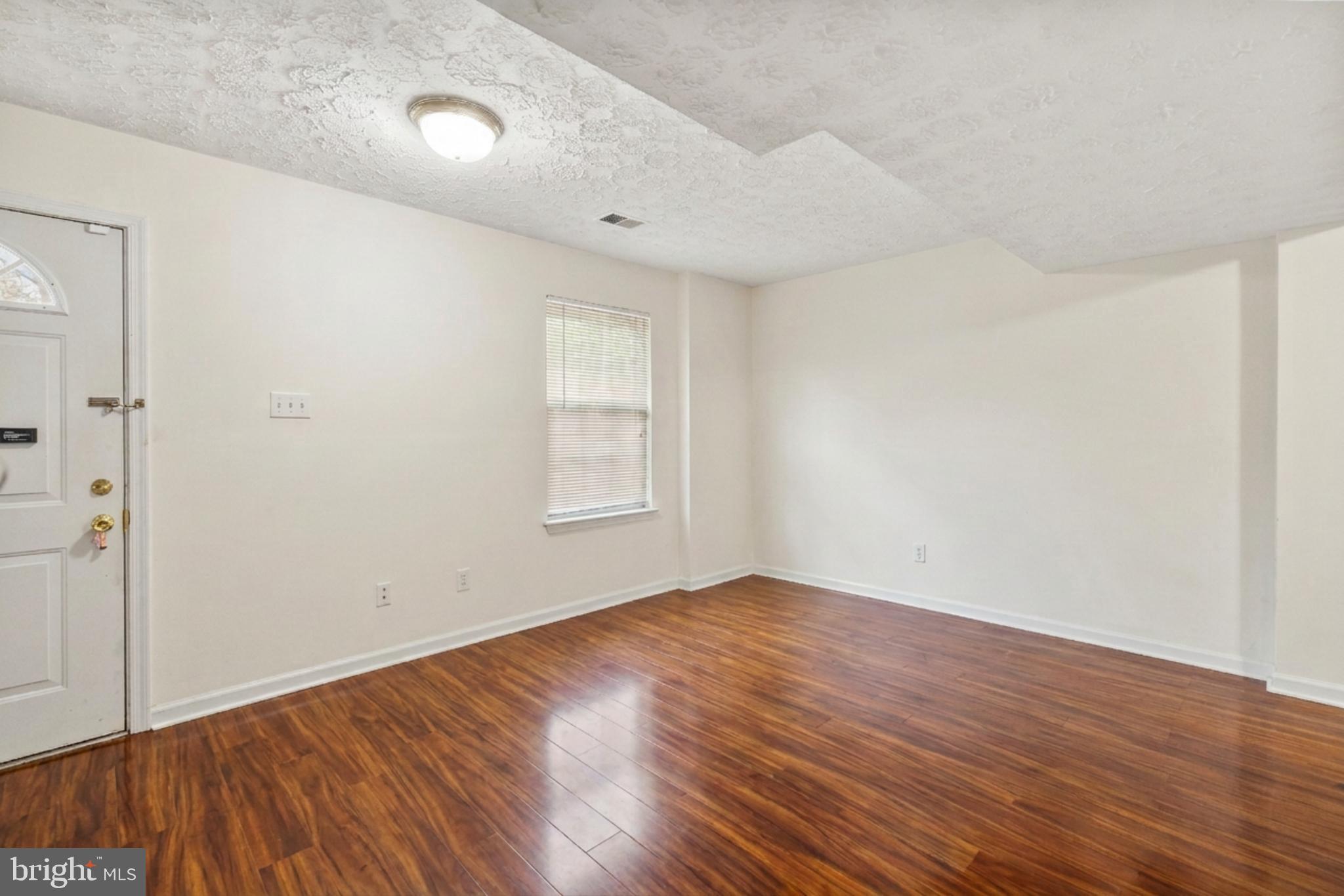 PINEWOOD GREENS - Residential