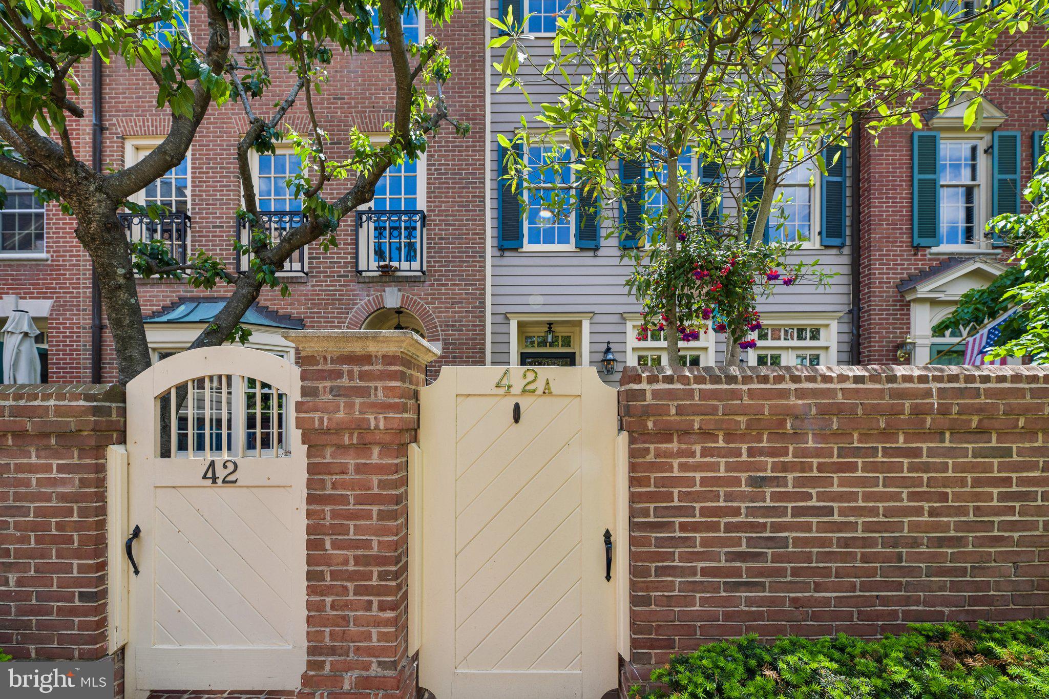 HARBORSIDE - Residential