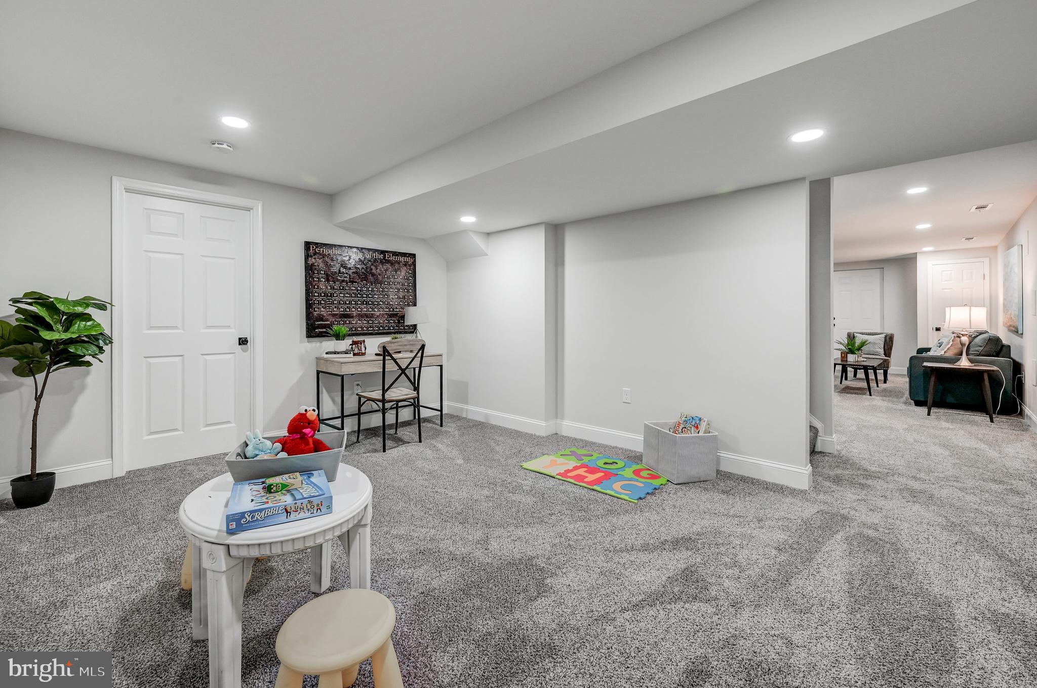 MOUNT HEBRON - Residential