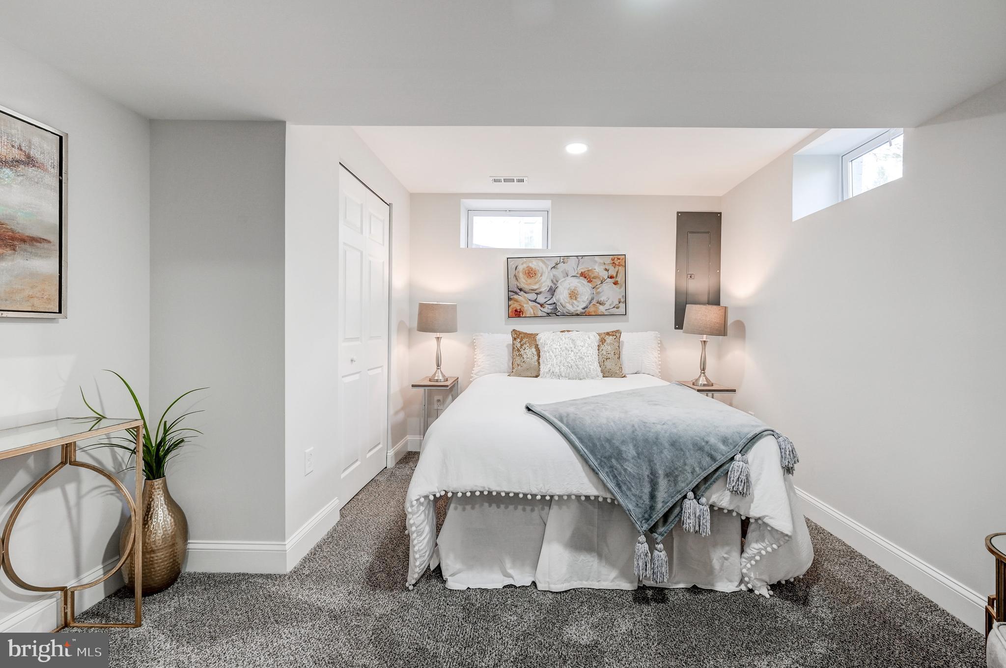 MOUNT HEBRON - Residential