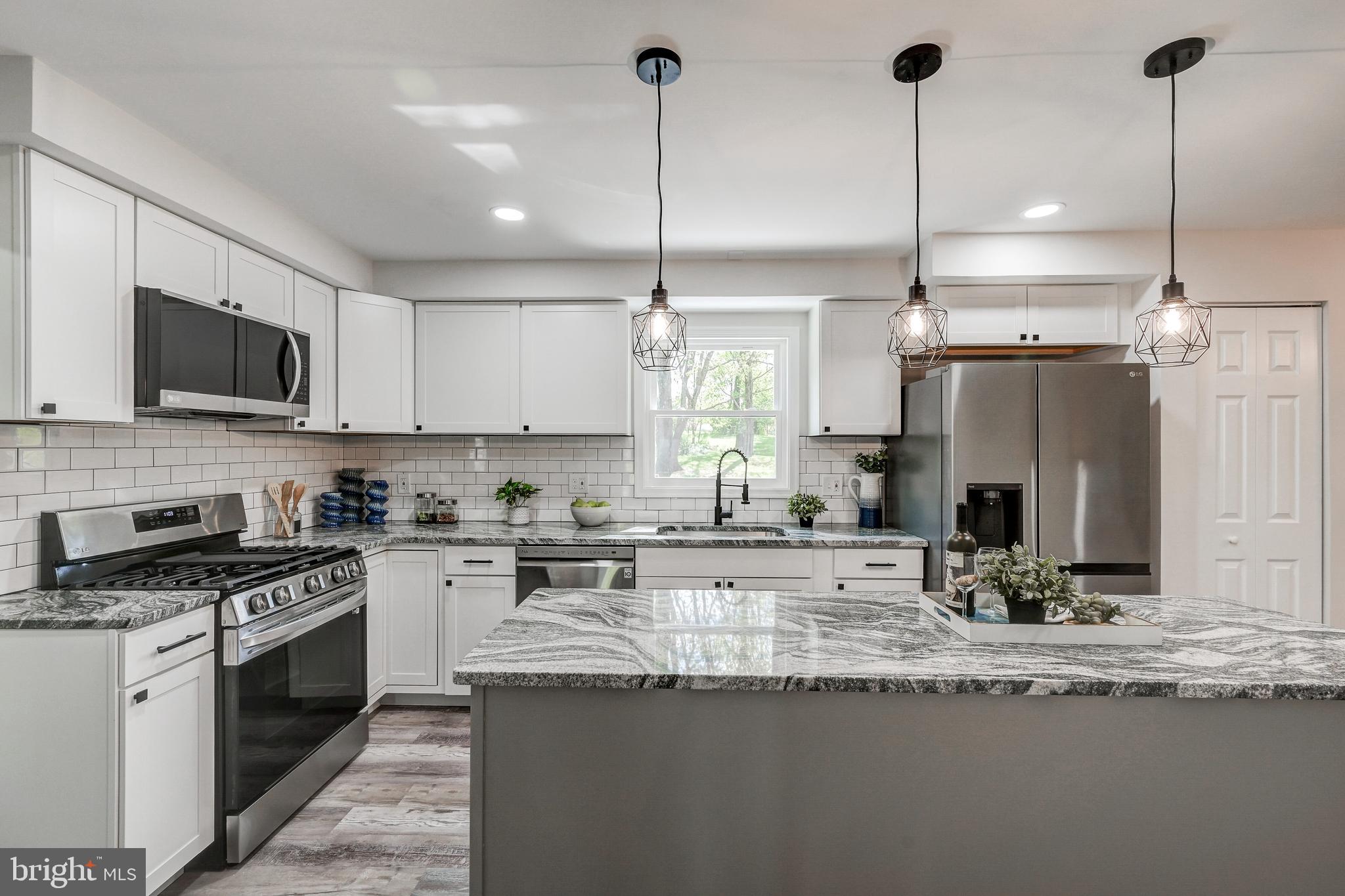 MOUNT HEBRON - Residential