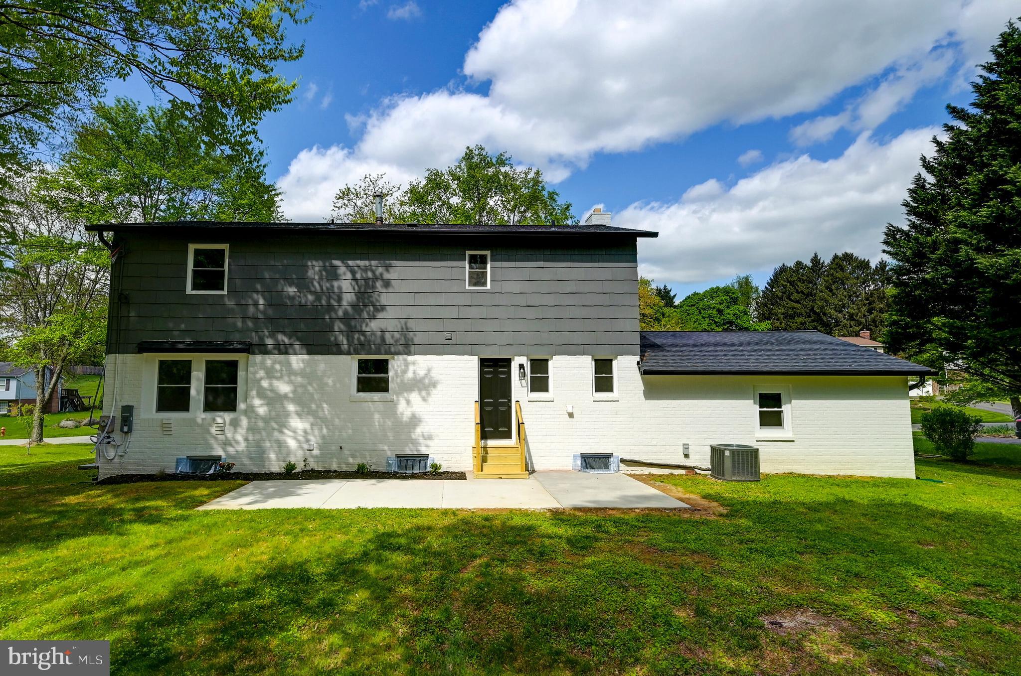 MOUNT HEBRON - Residential