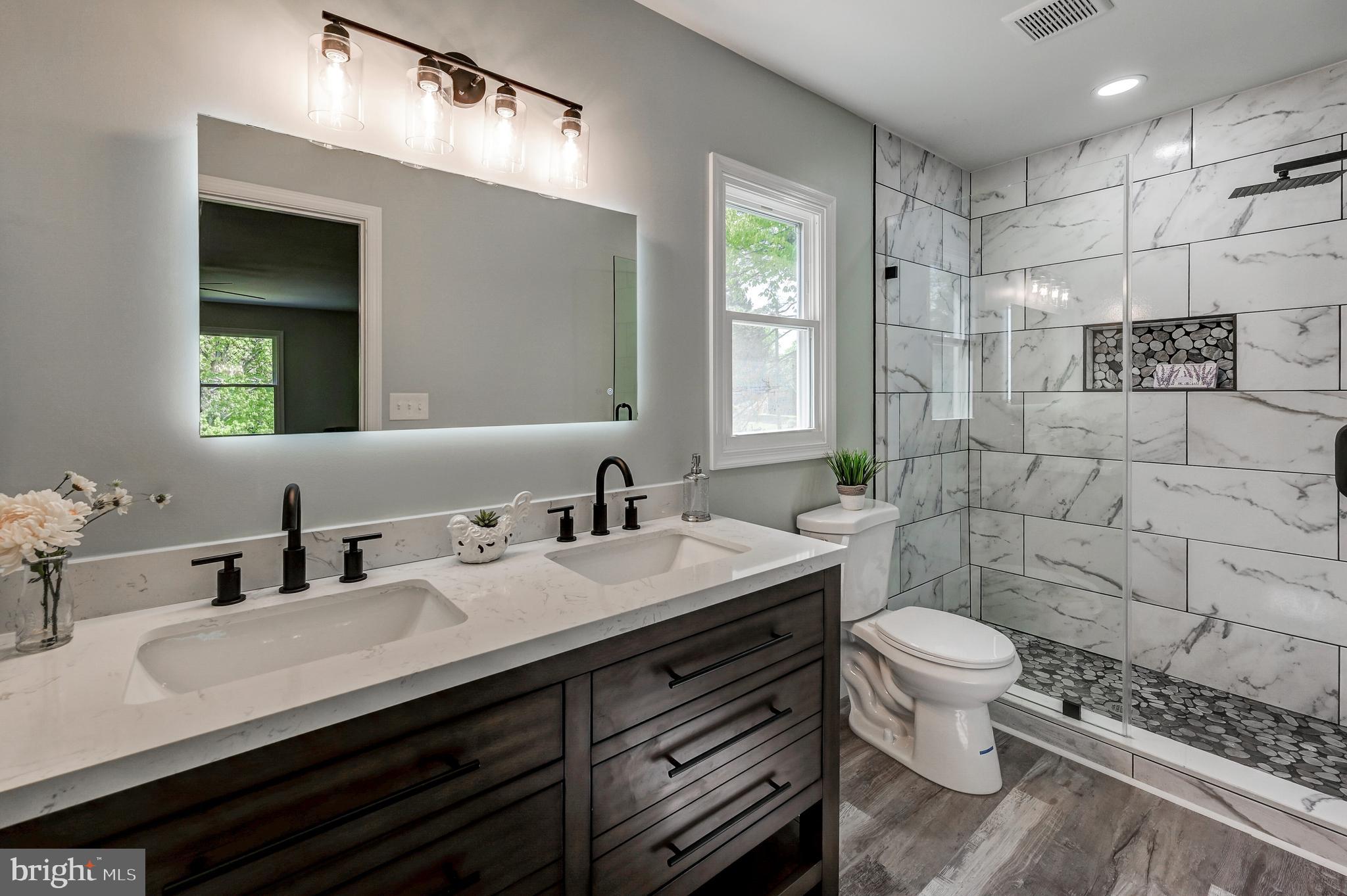 MOUNT HEBRON - Residential