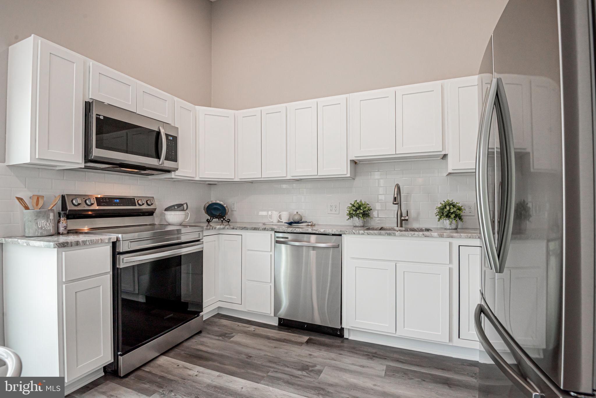 OXFORD ACRES - Residential