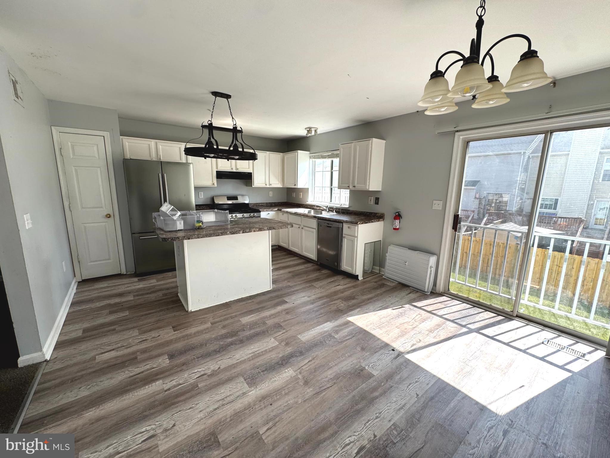 WINSTEN ESTATES - Residential