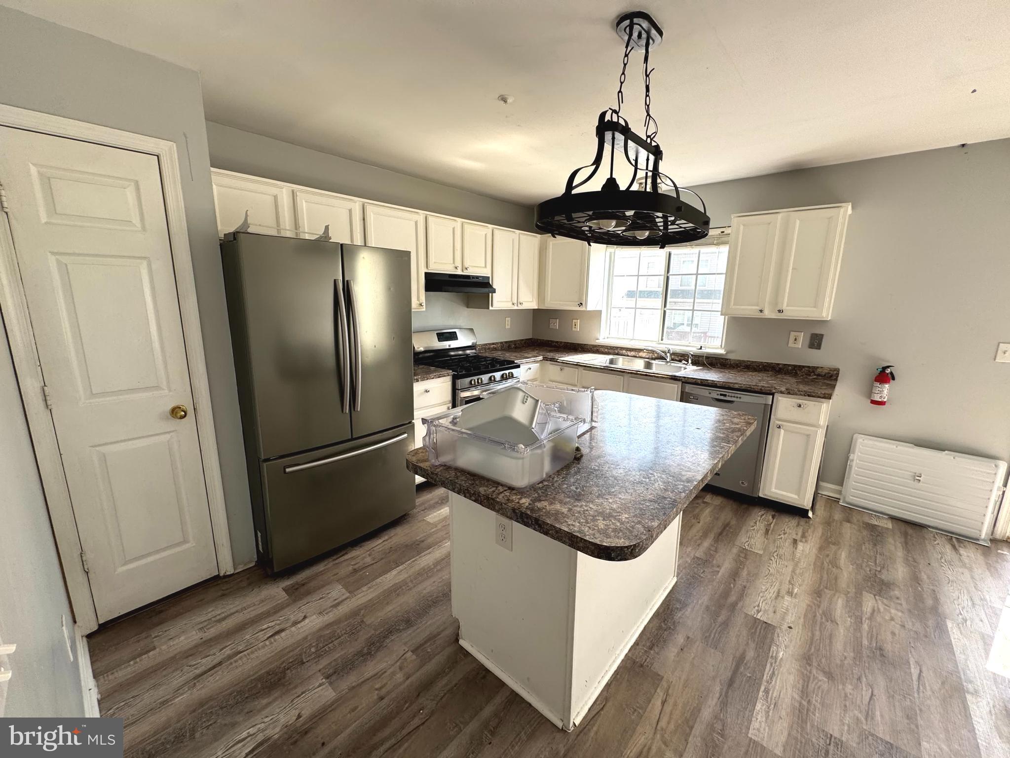 WINSTEN ESTATES - Residential