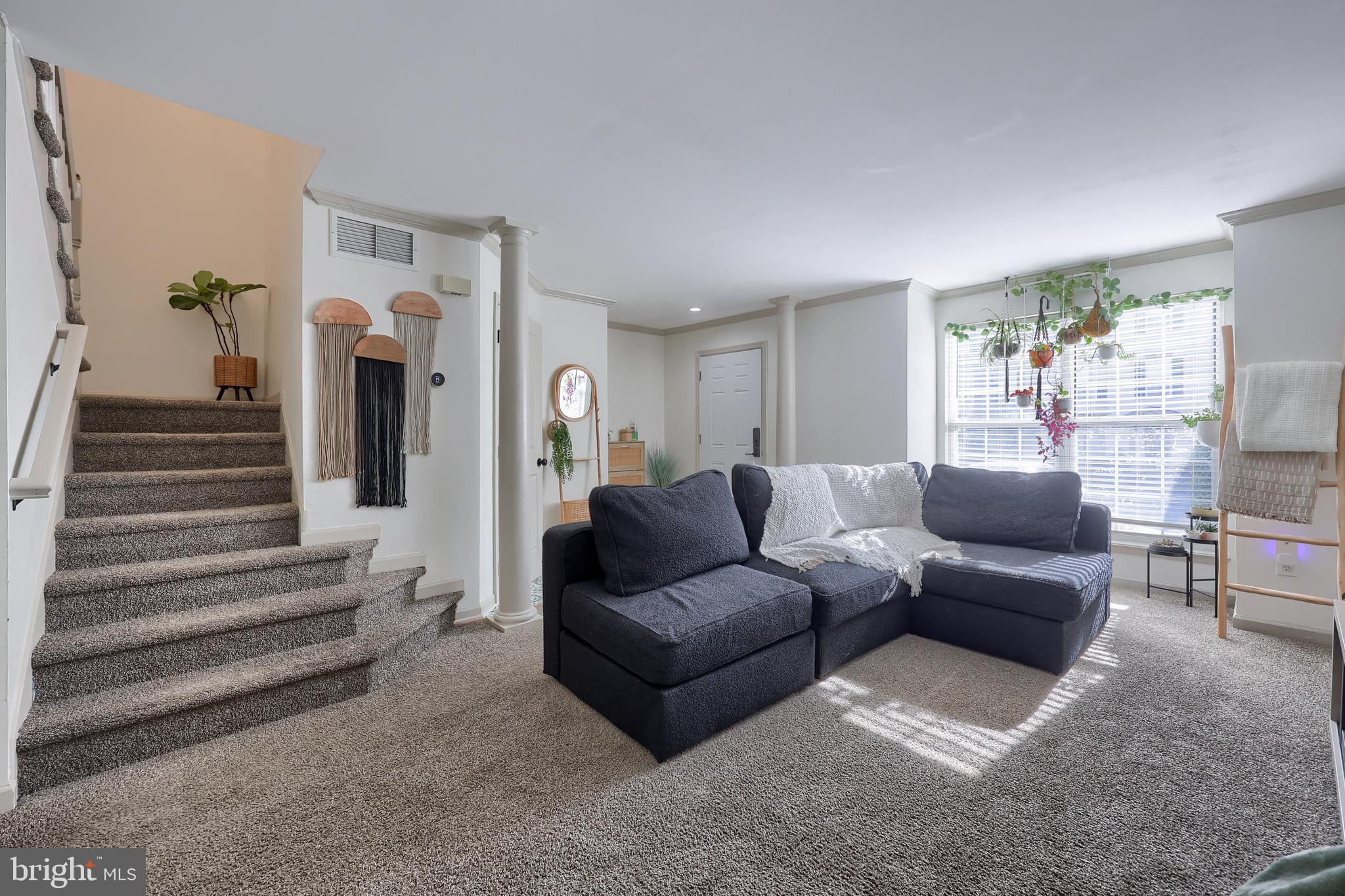 LOMBARD PINES - Residential