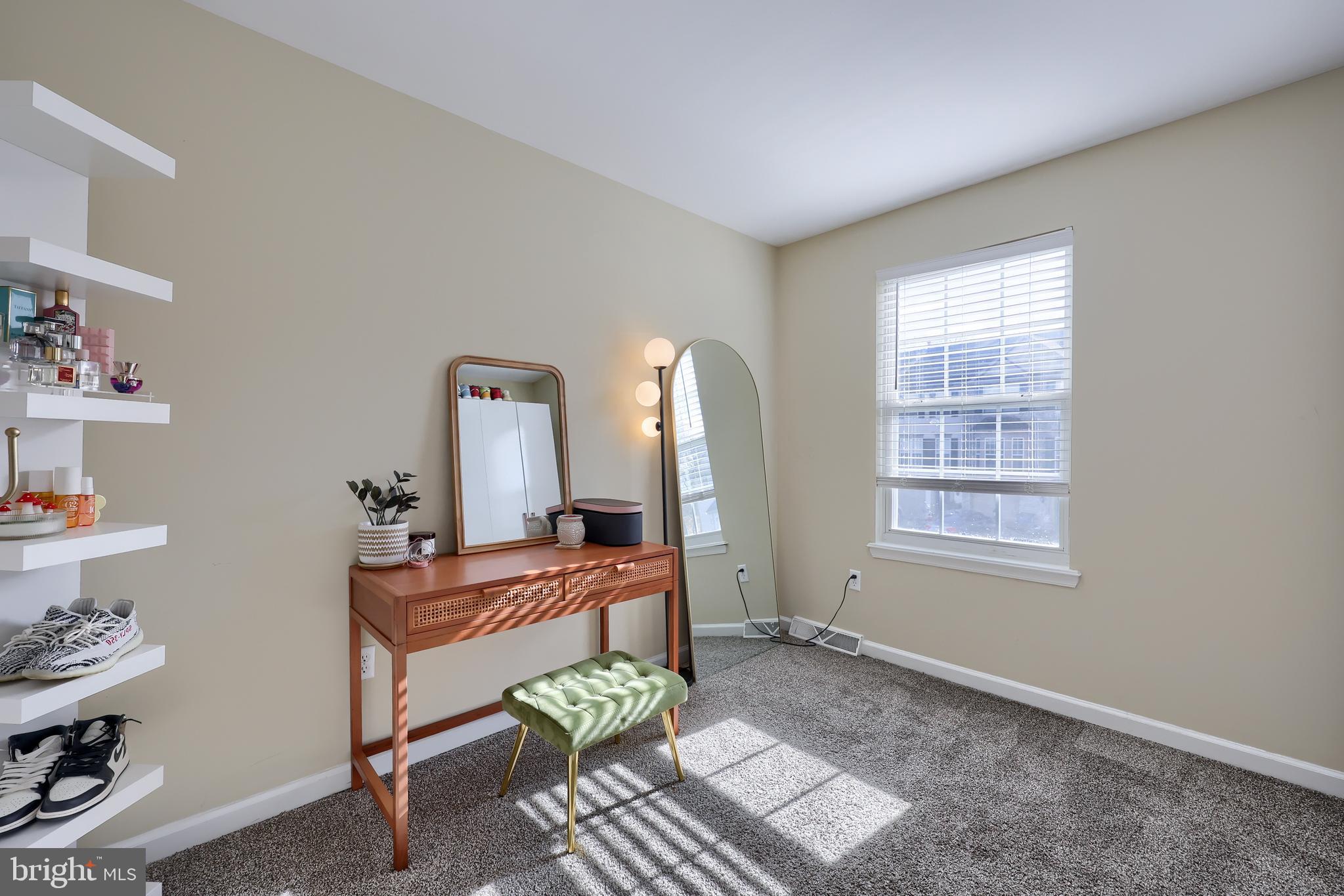 LOMBARD PINES - Residential