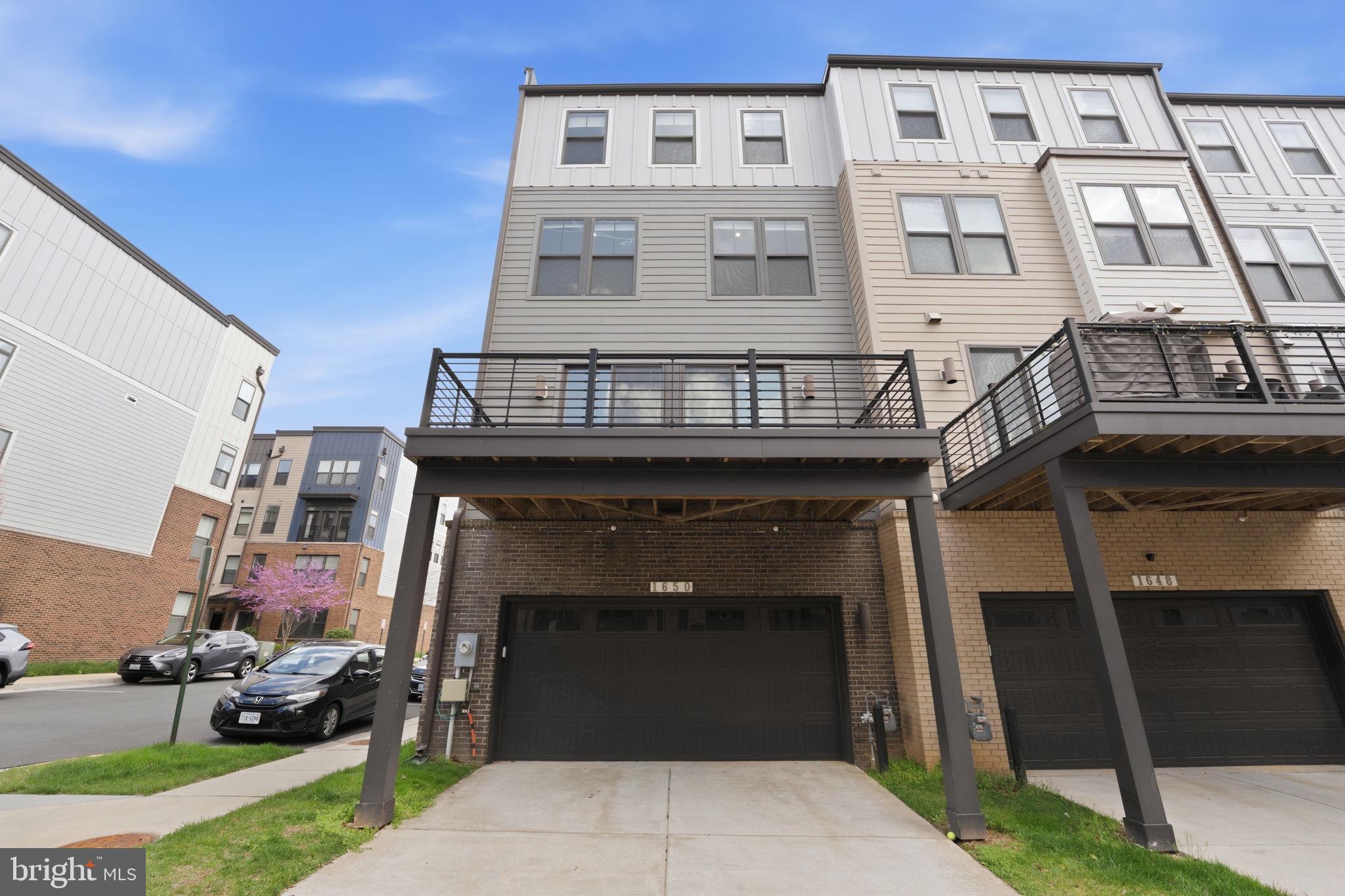 RESTON - Residential