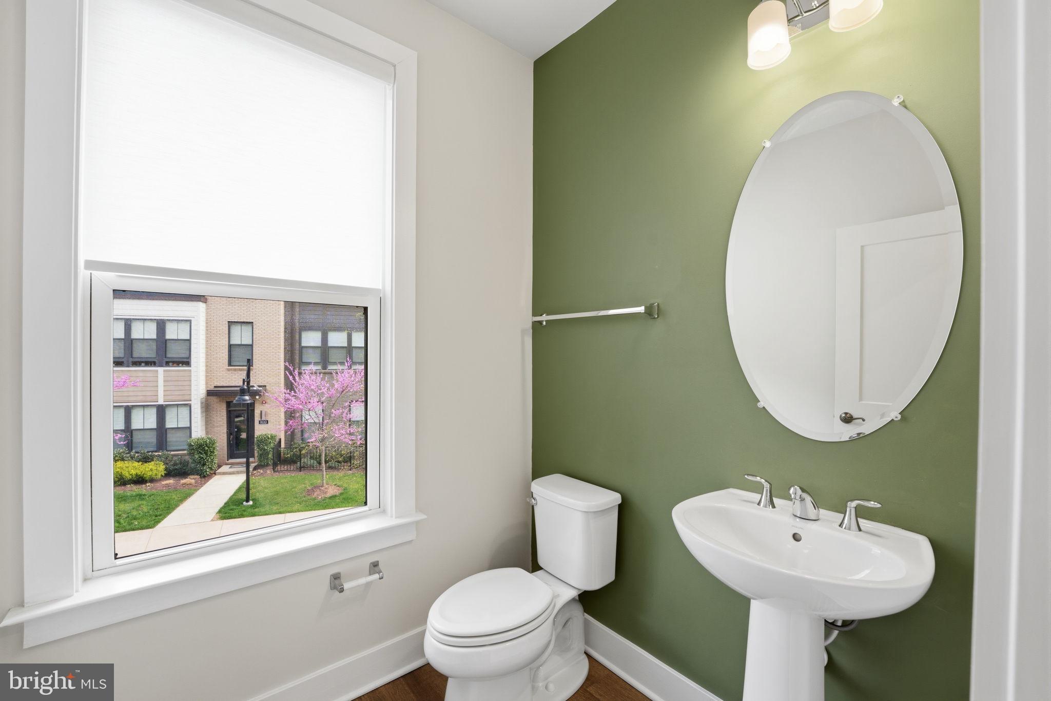 RESTON - Residential