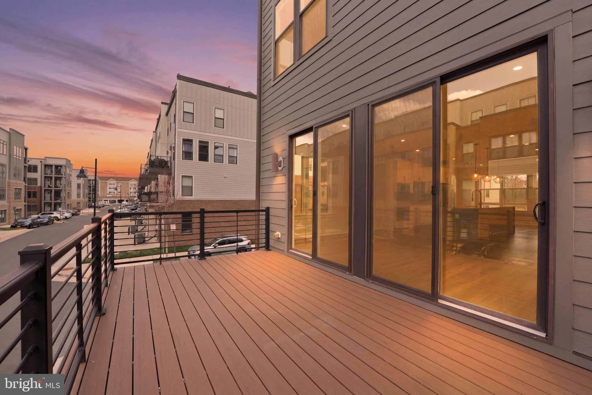 RESTON - Residential