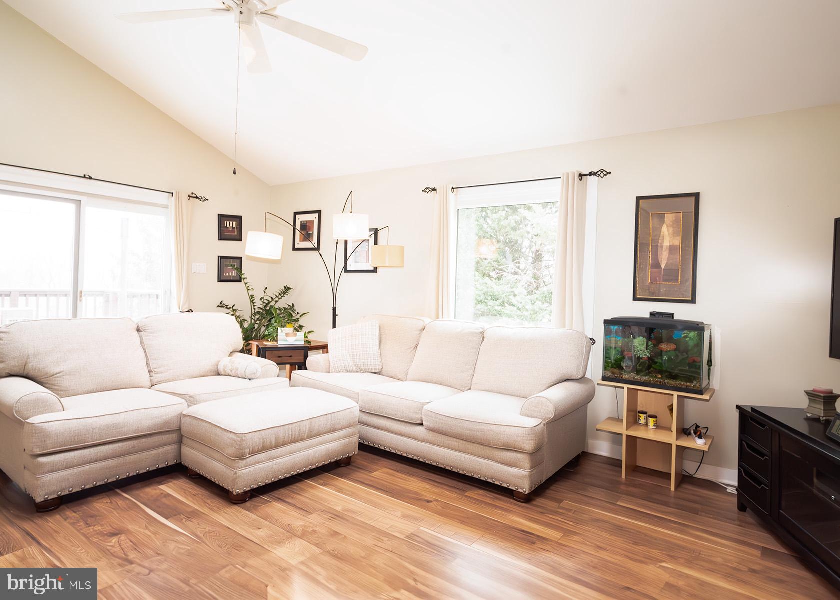 PLEASUREVILLE - Residential