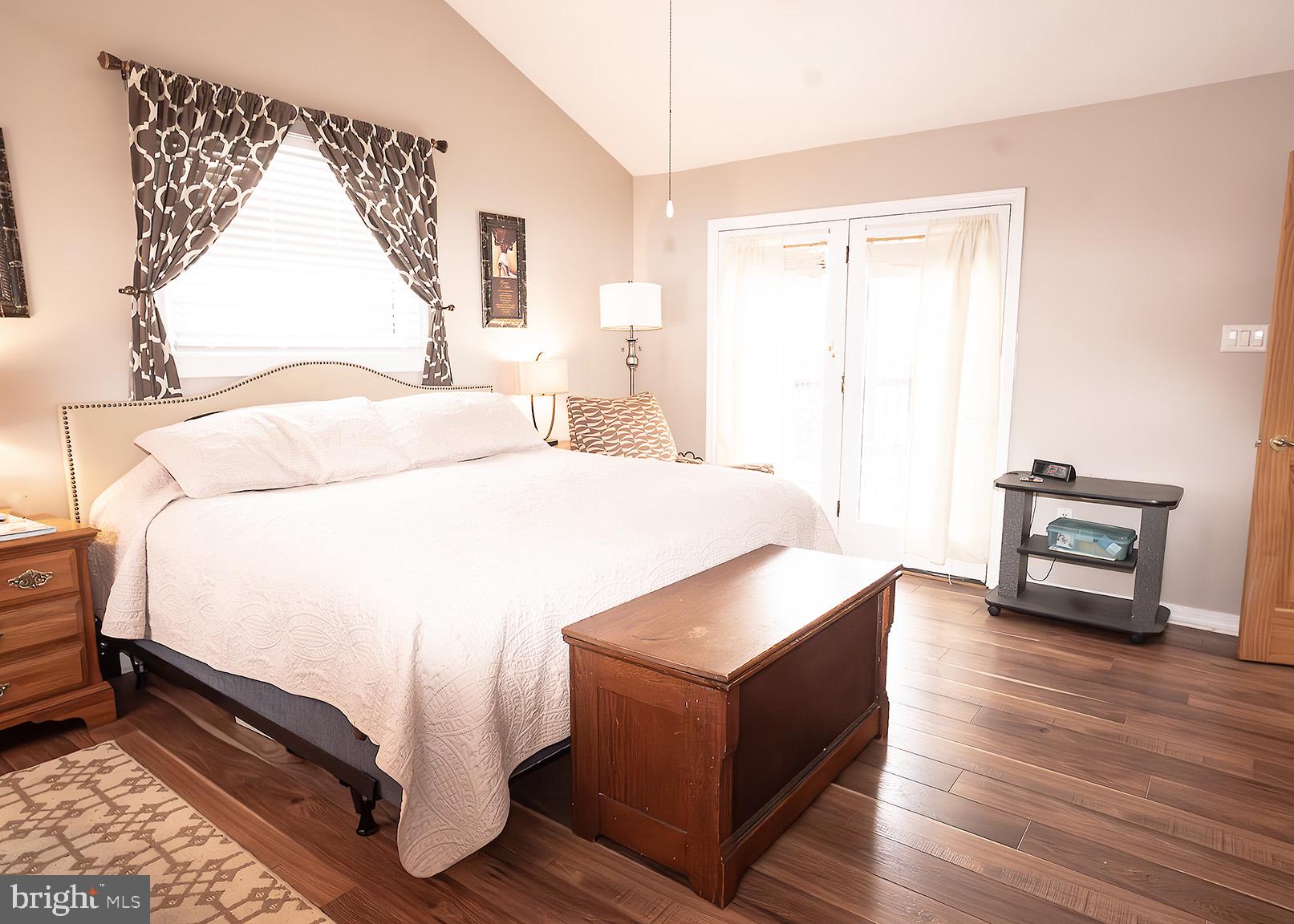 PLEASUREVILLE - Residential