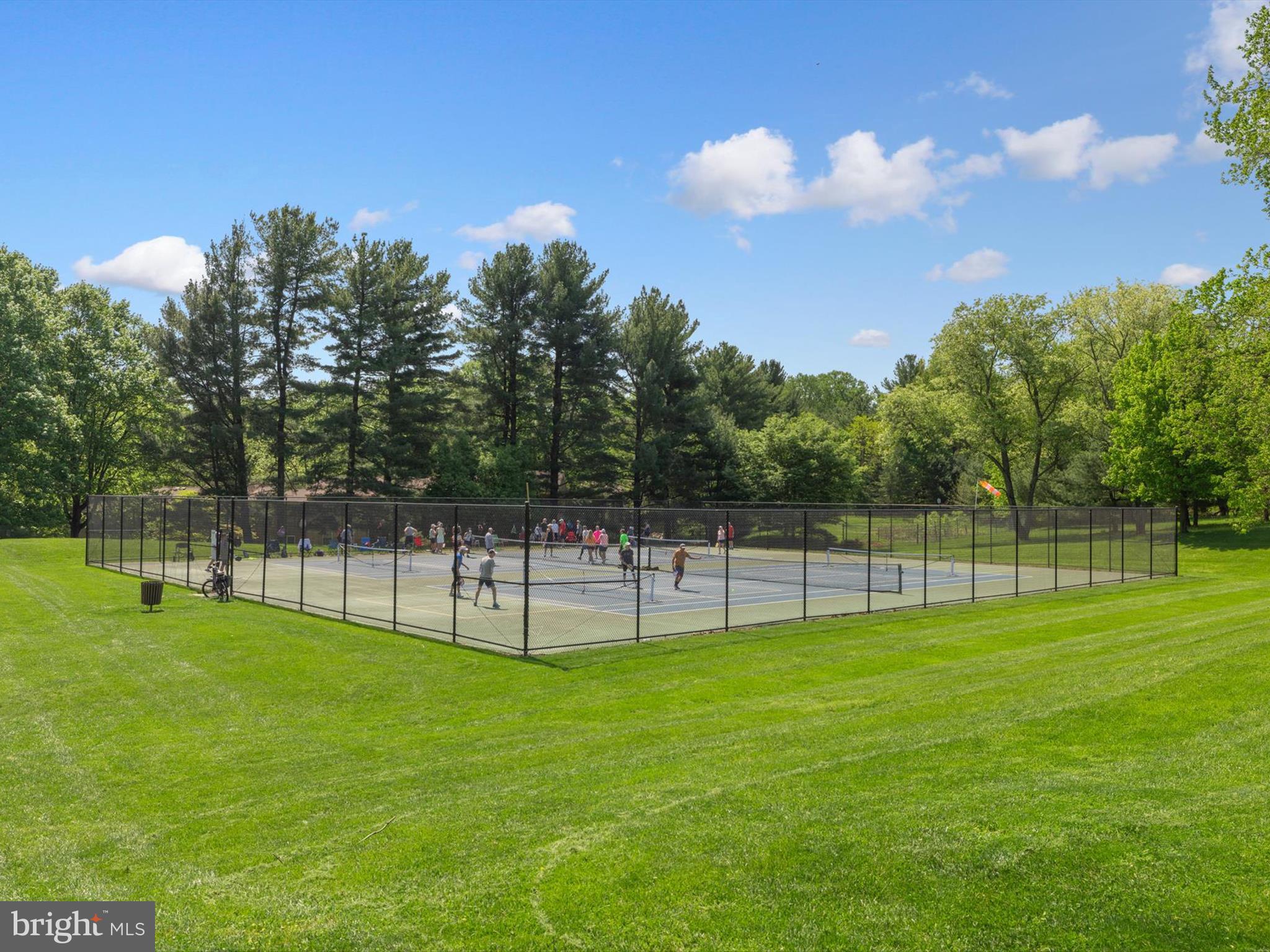 WOODED RIDGE - Residential
