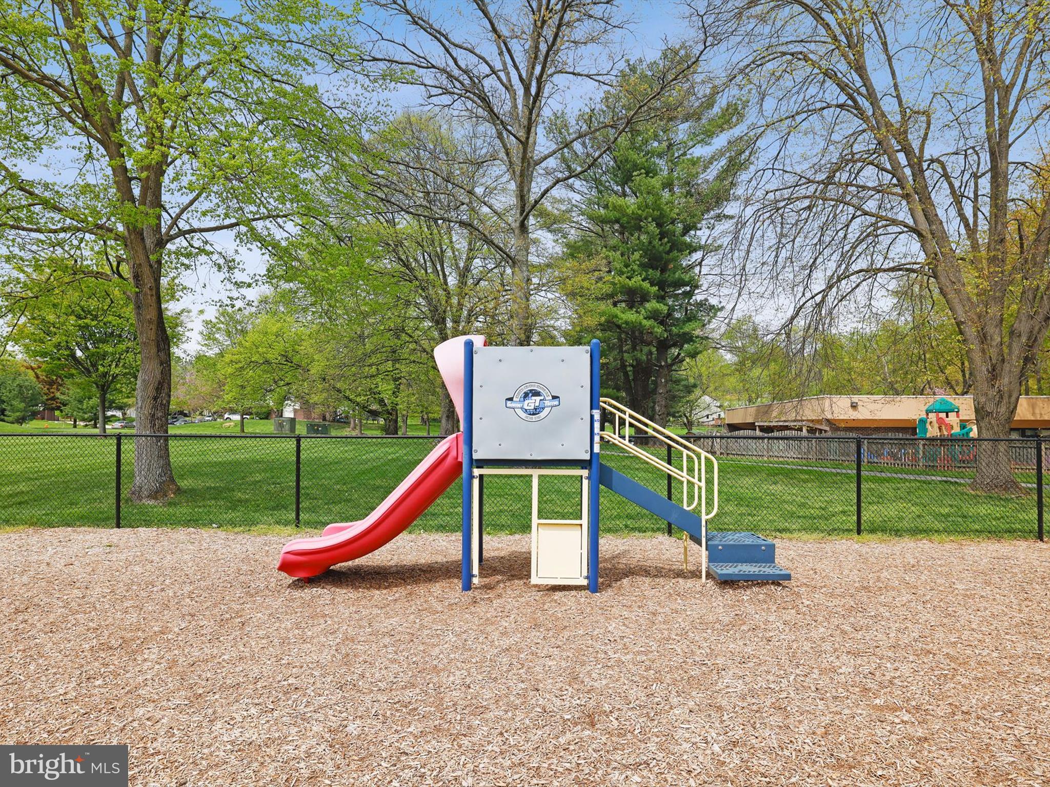 WOODED RIDGE - Residential