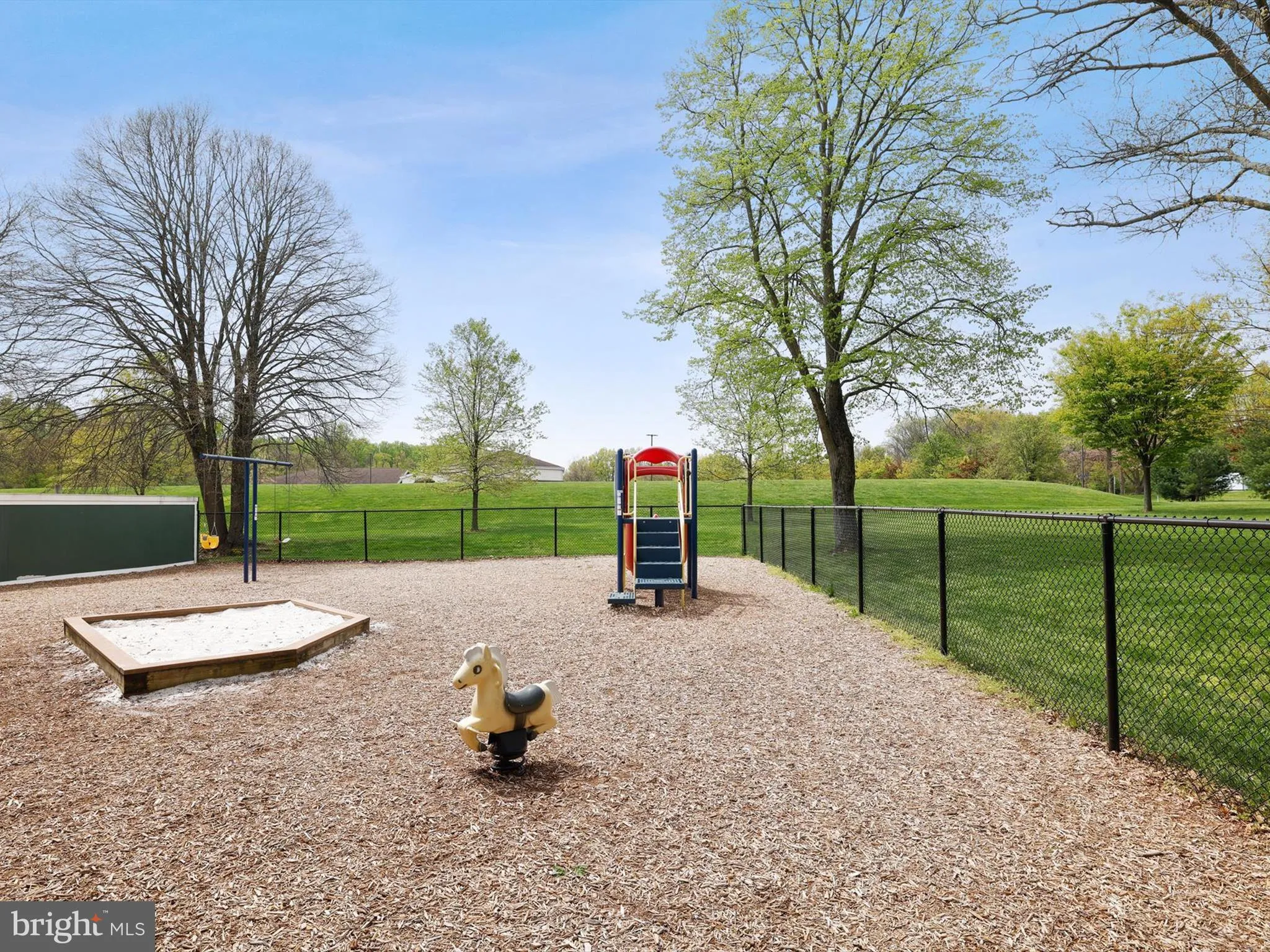 Columbia, Maryland 21045, United States, 3 Bedrooms Bedrooms, ,3 BathroomsBathrooms,Residential,Pending,112309