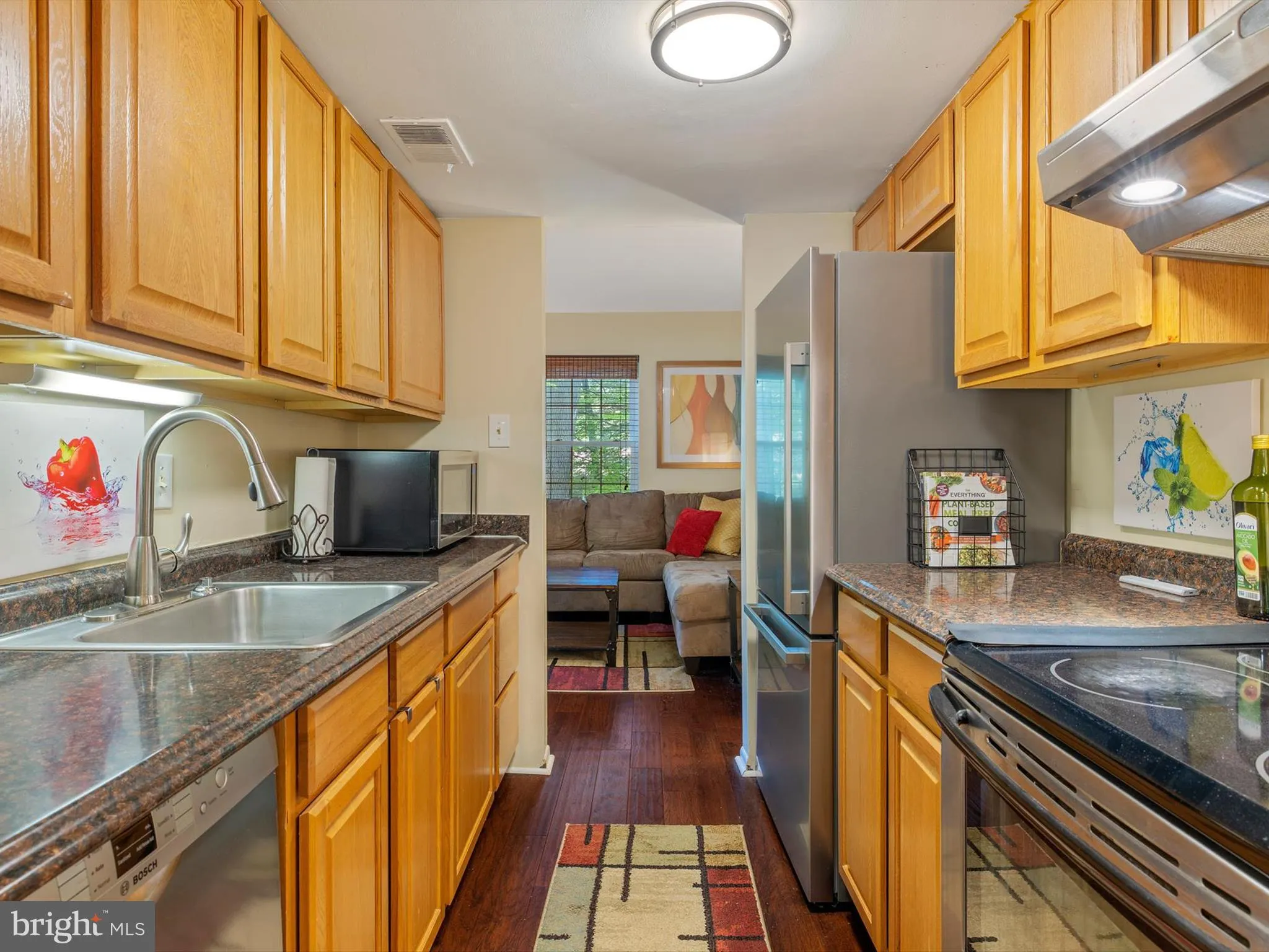 Columbia, Maryland 21045, United States, 3 Bedrooms Bedrooms, ,3 BathroomsBathrooms,Residential,Pending,112309