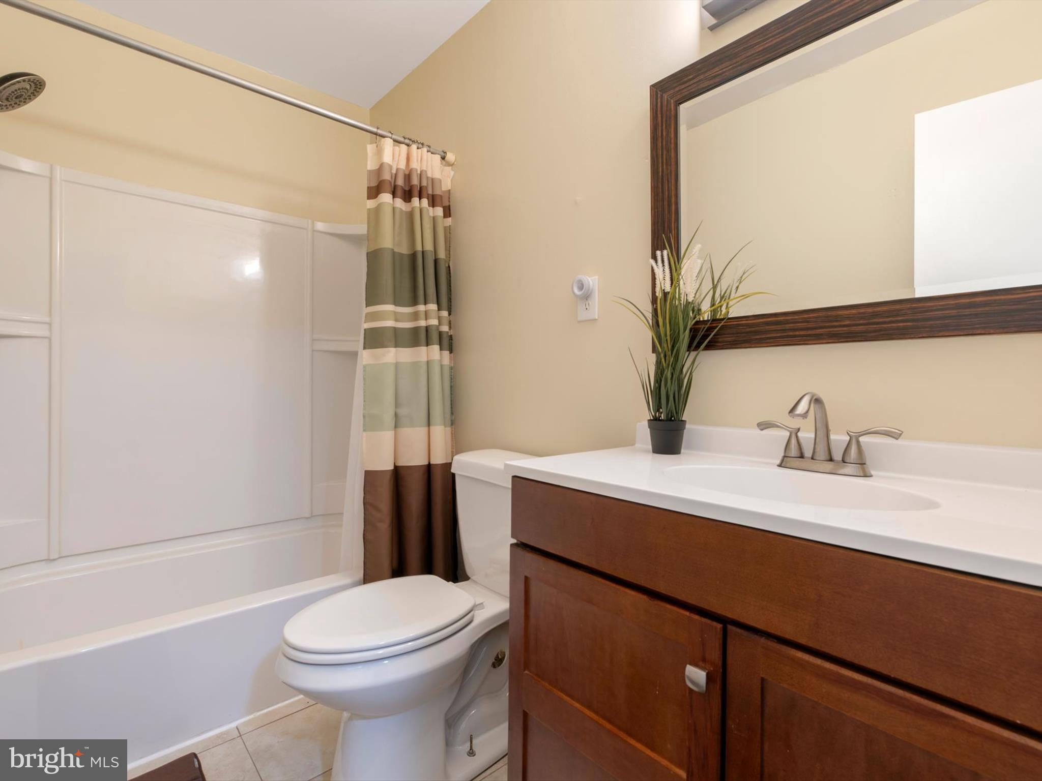 WOODED RIDGE - Residential