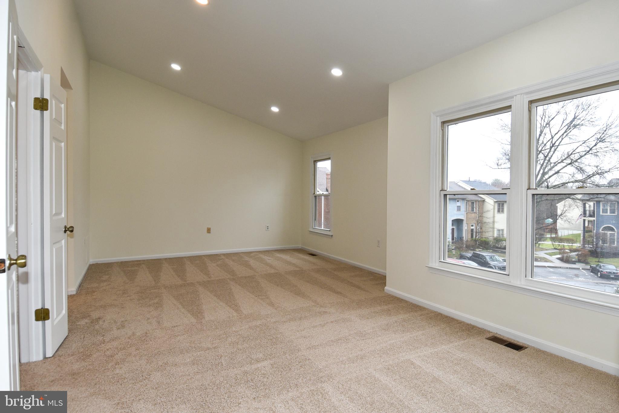 VILLAGE COMMONS - Residential