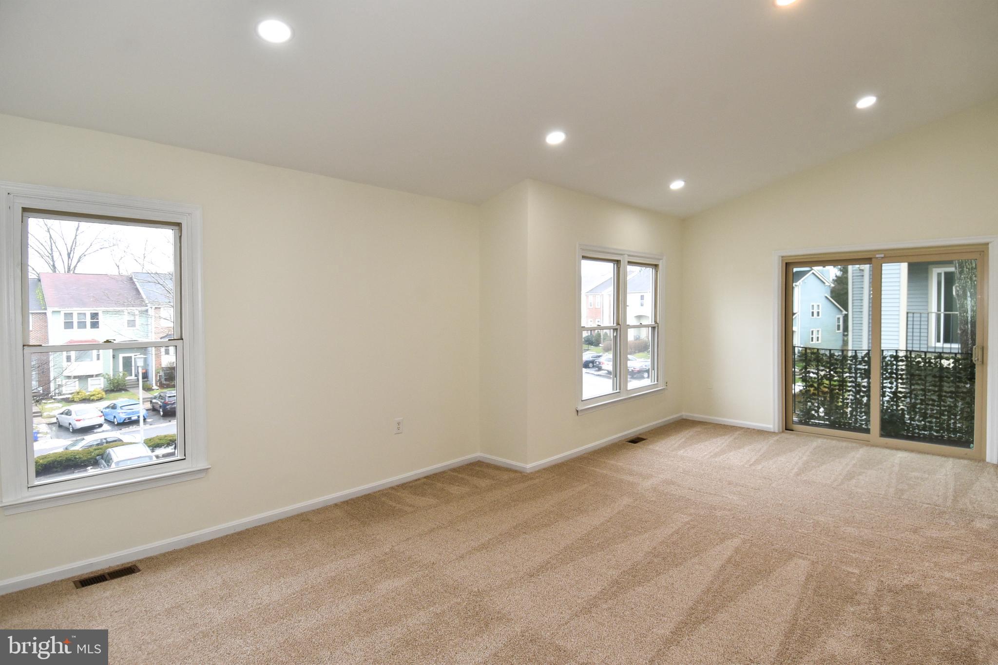 VILLAGE COMMONS - Residential