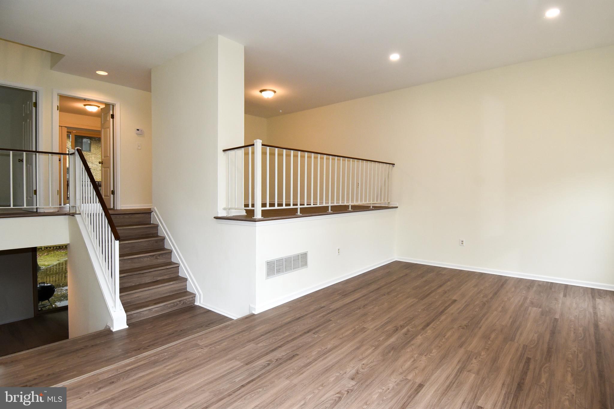 VILLAGE COMMONS - Residential