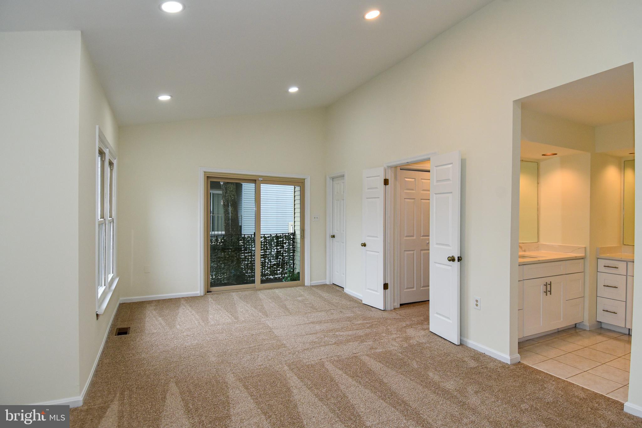 VILLAGE COMMONS - Residential