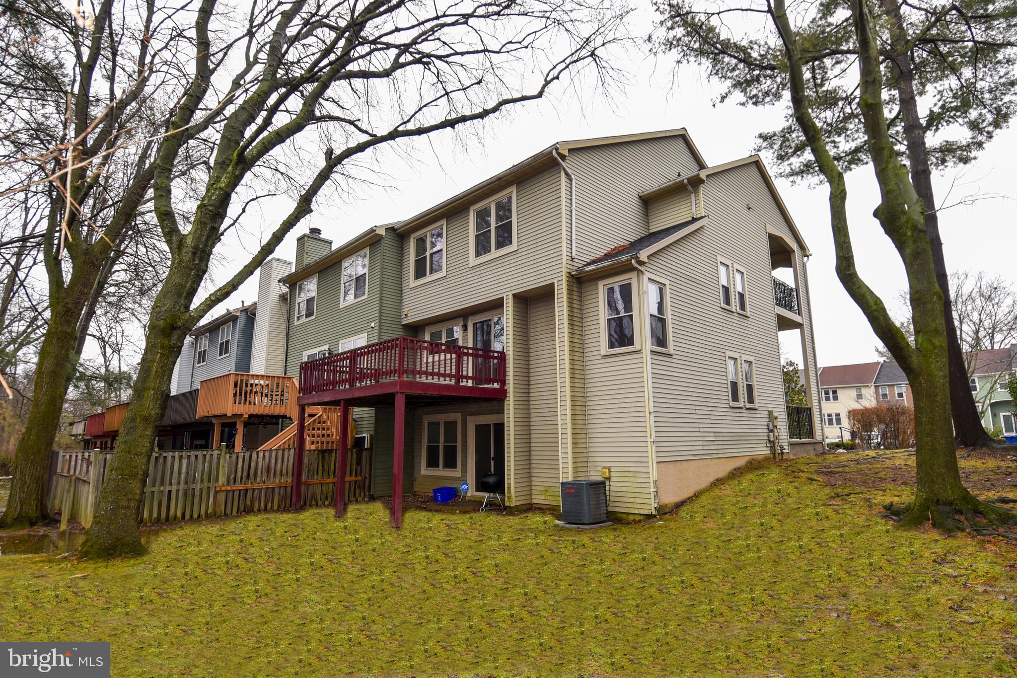 VILLAGE COMMONS - Residential