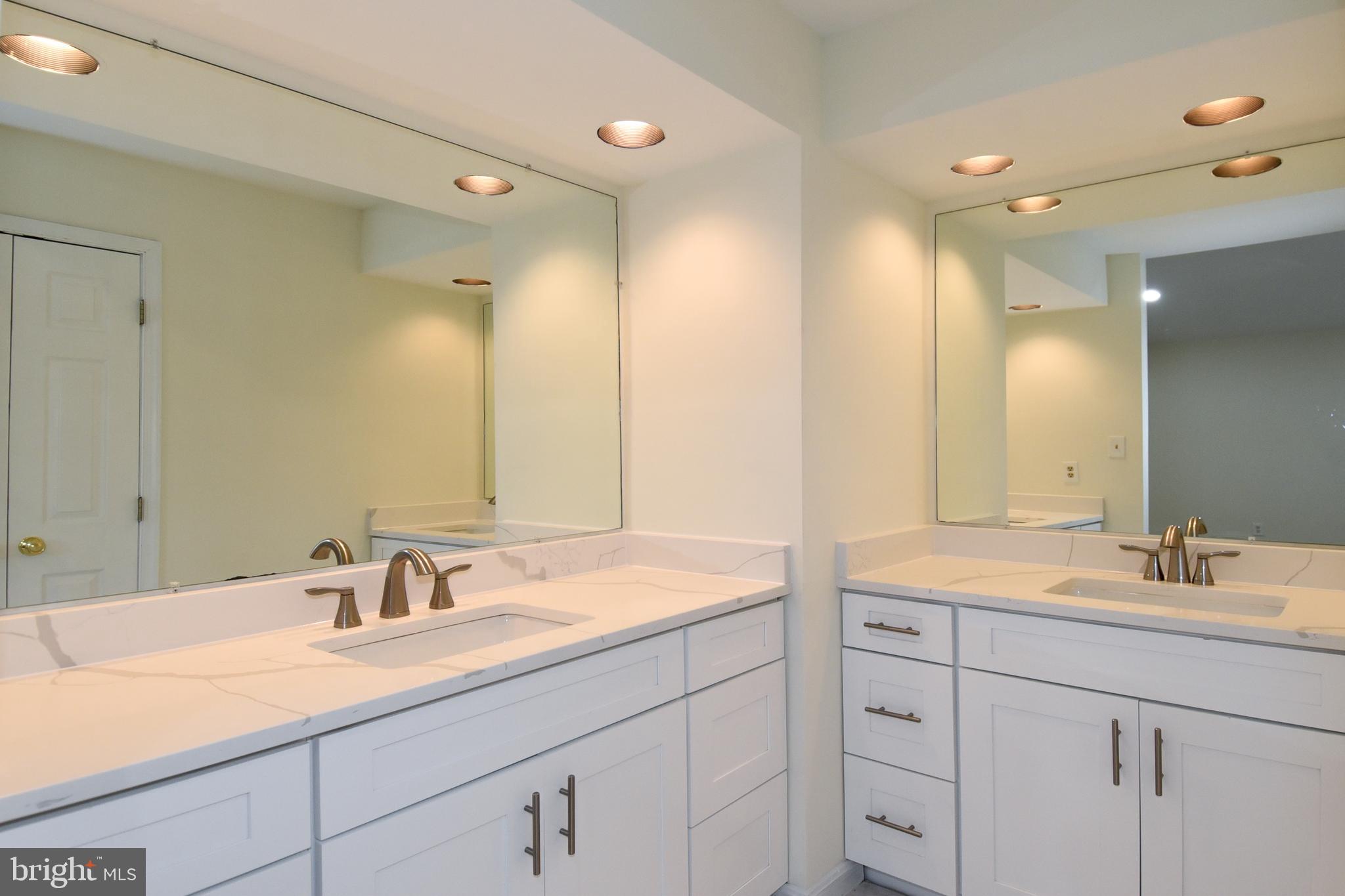 VILLAGE COMMONS - Residential