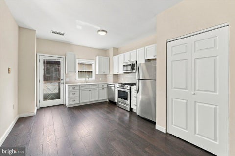 Condo For Rent - 1716 Mount Vernon Street #UNIT 2/3R<br/> Philadelphia County, PHILADELPHIA, PA 19130