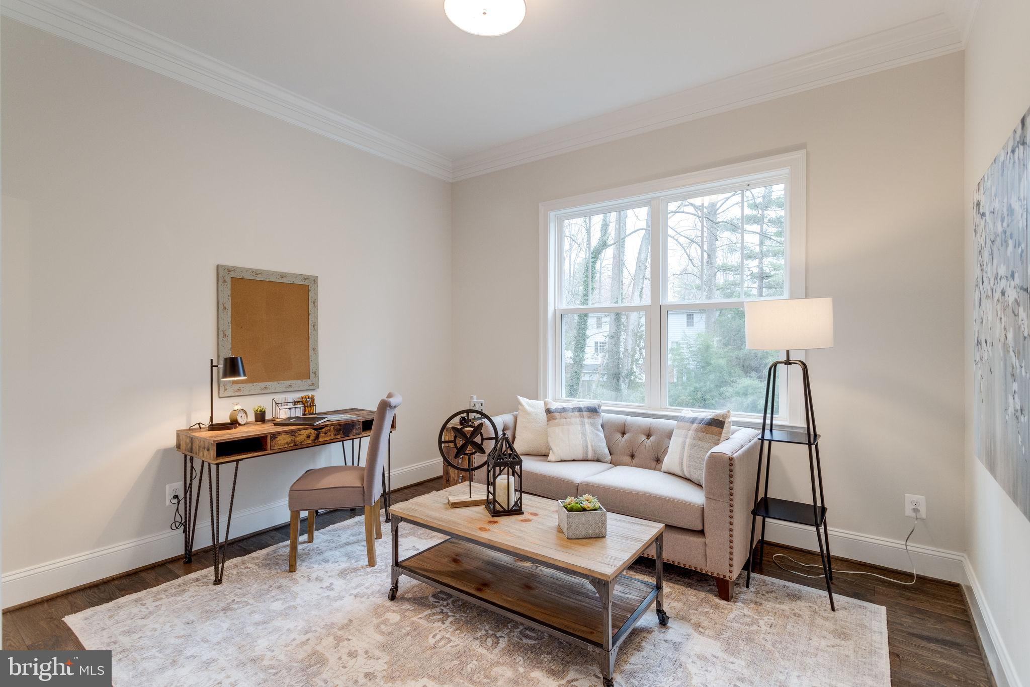 WILLIAMSBURG VILLAGE - Residential