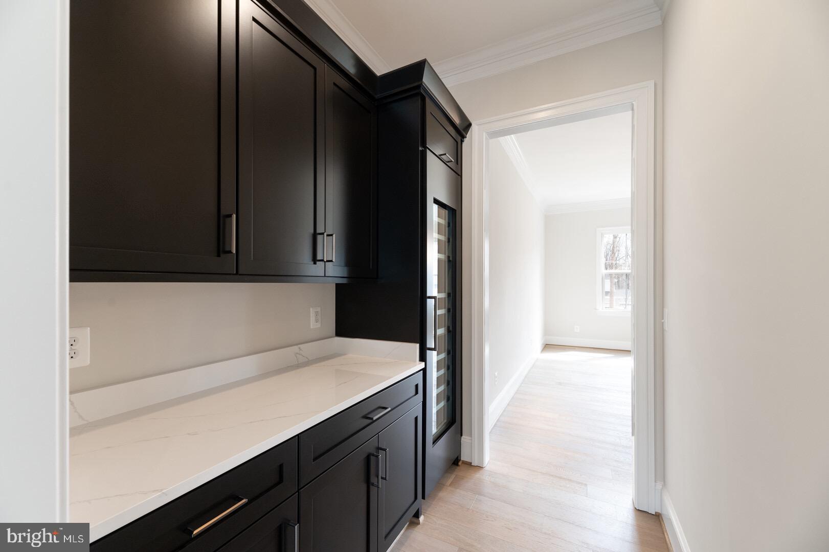 WILLIAMSBURG VILLAGE - Residential