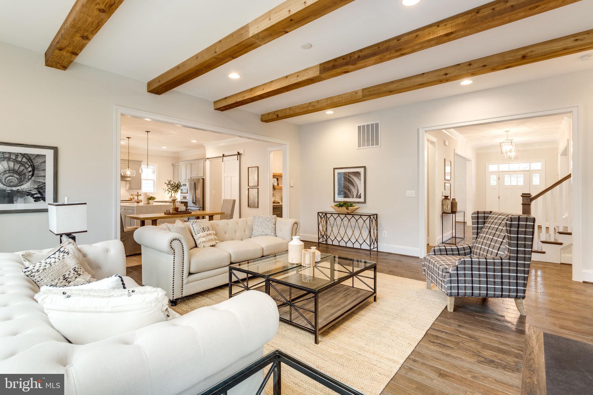 WILLIAMSBURG VILLAGE - Residential