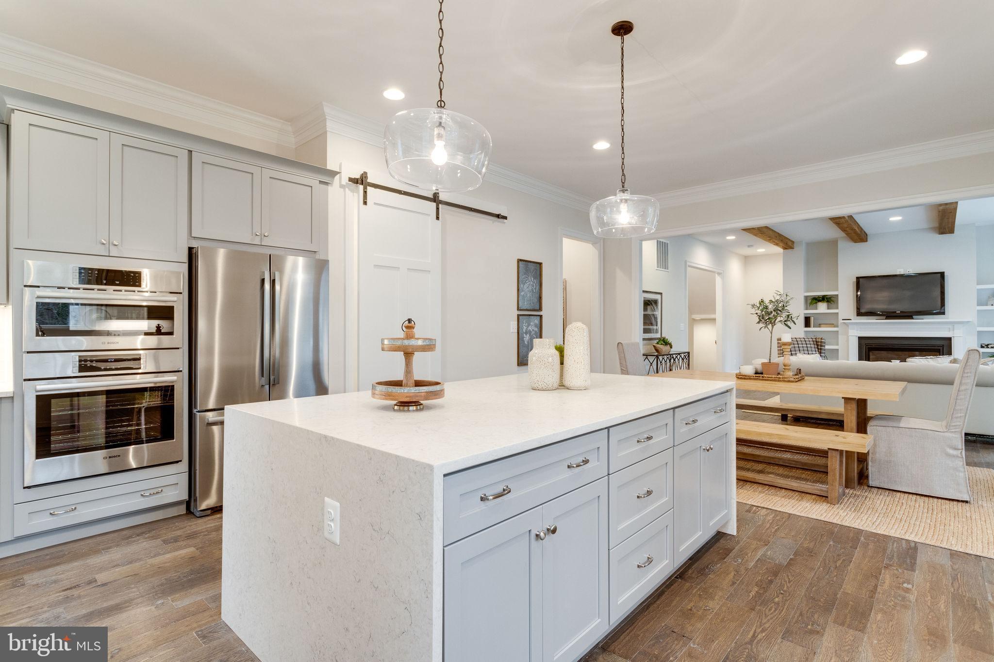 WILLIAMSBURG VILLAGE - Residential