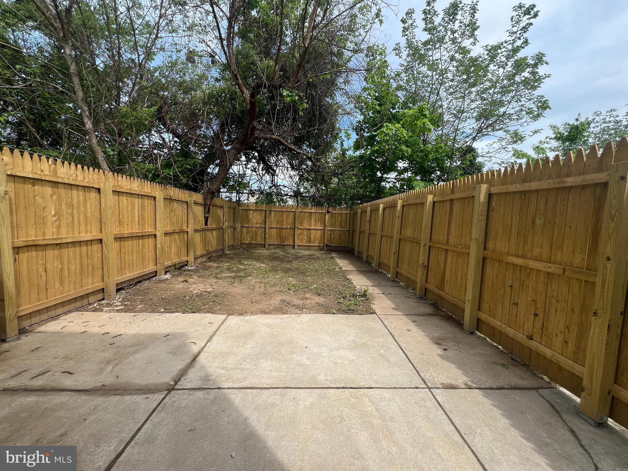 MANTUA - Residential Lease