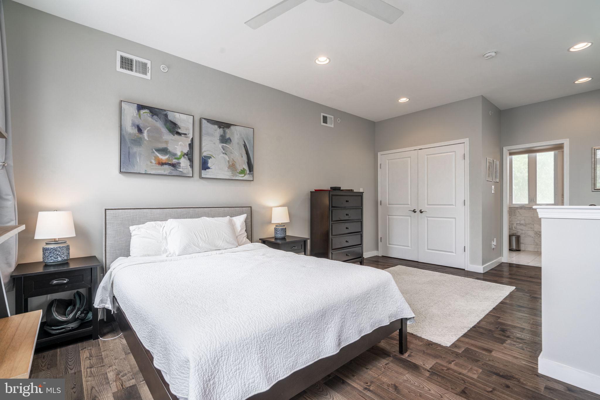 GRADUATE HOSPITAL - Residential