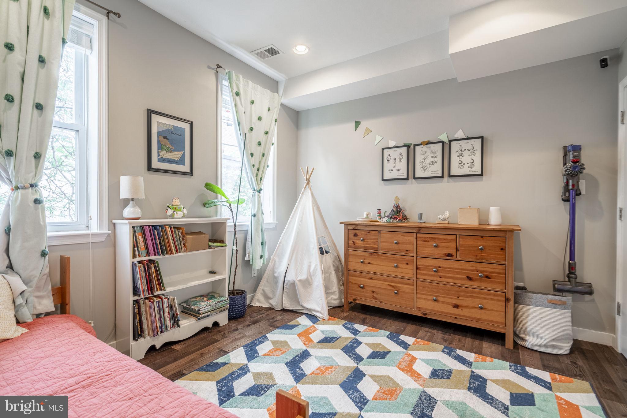 GRADUATE HOSPITAL - Residential