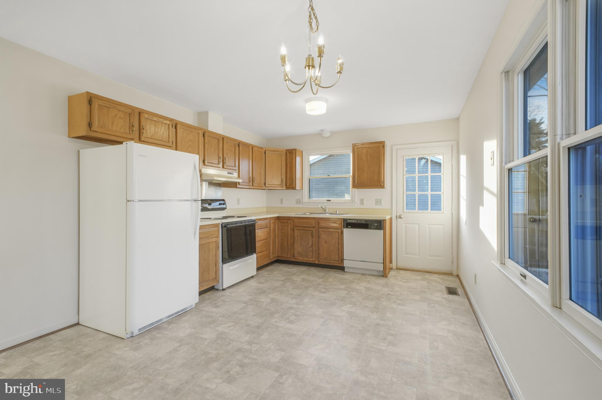 CHANCELLOR GREEN - Residential Lease