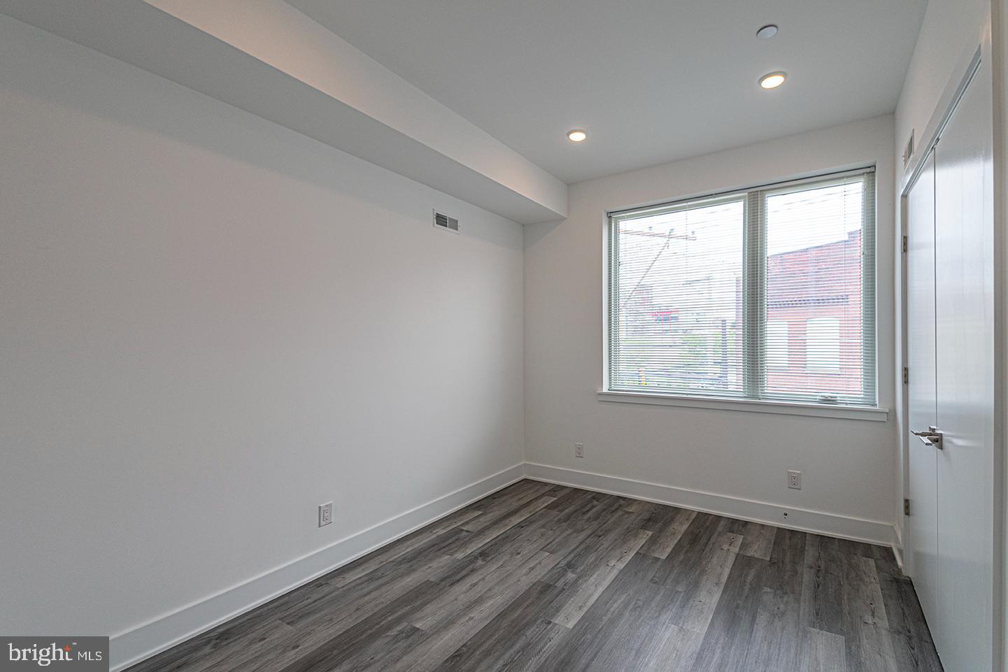 LOFT DISTRICT - Residential Lease