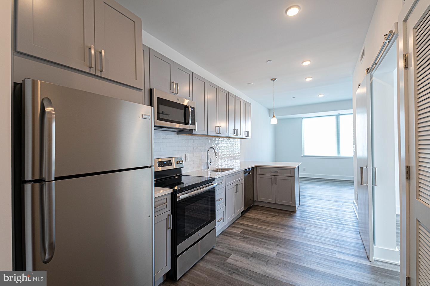 LOFT DISTRICT - Residential Lease