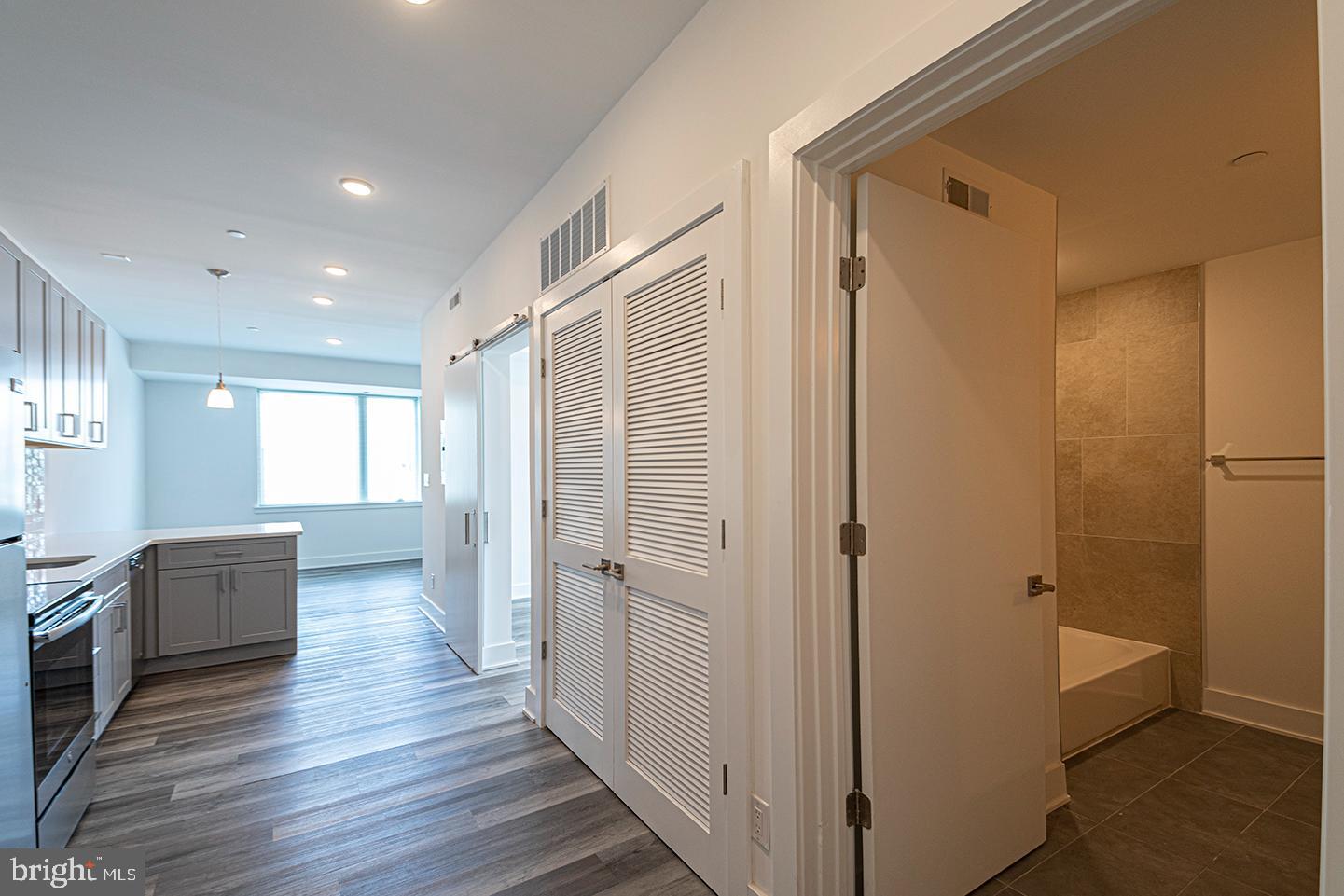 LOFT DISTRICT - Residential Lease