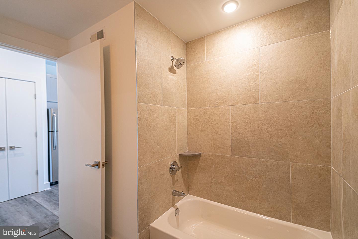 LOFT DISTRICT - Residential Lease