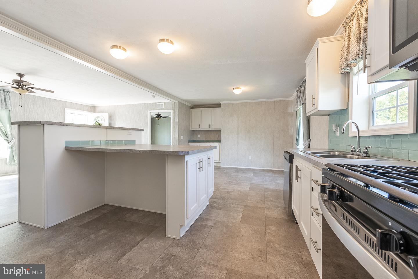 APPLEVILLE WEST - Residential