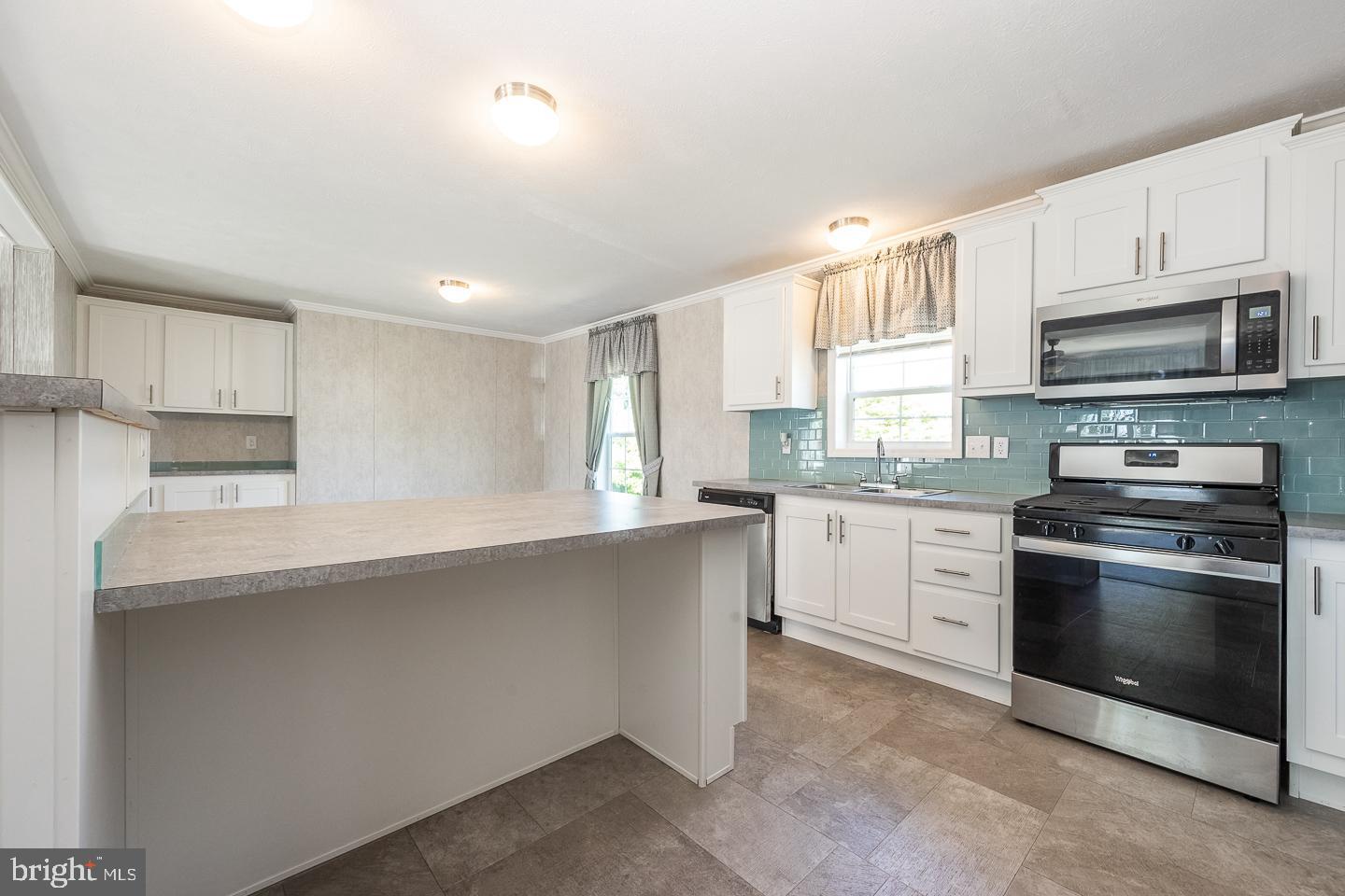 APPLEVILLE WEST - Residential