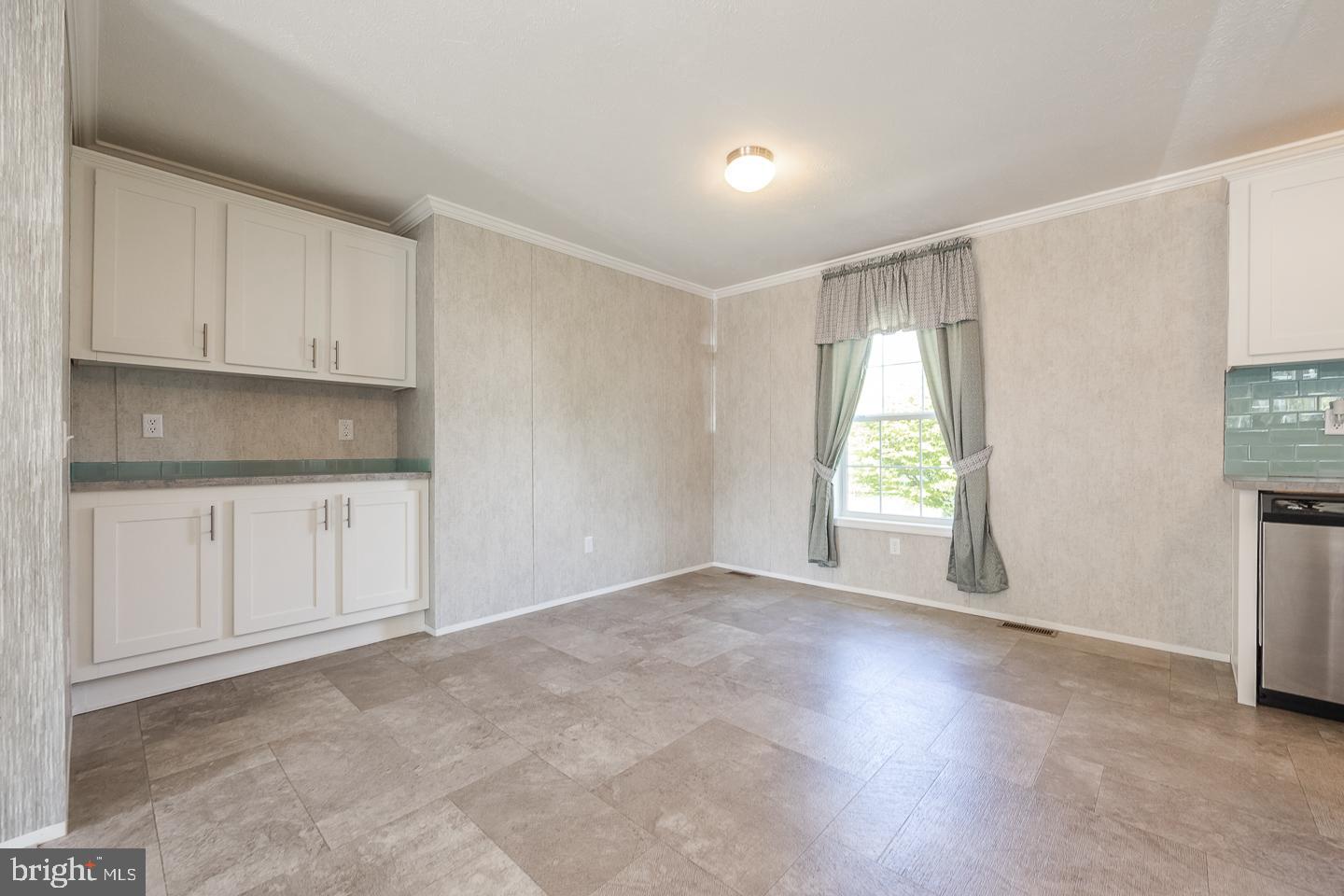 APPLEVILLE WEST - Residential