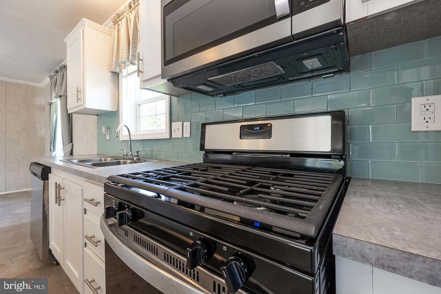 APPLEVILLE WEST - Residential